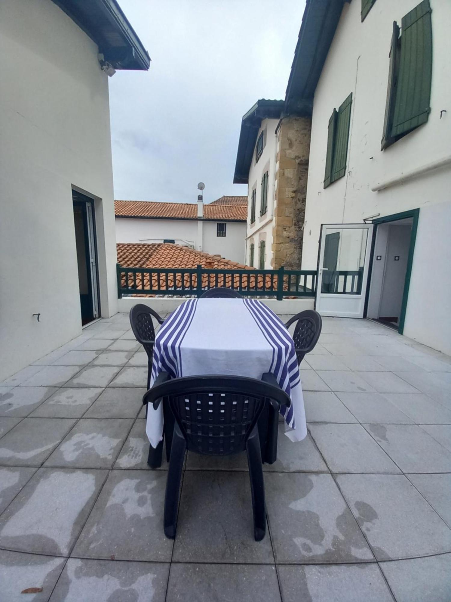 Hotel Arocena Saint-Pee-sur-Nivelle Ngoại thất bức ảnh